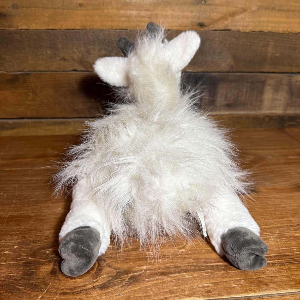 FAO SCHWARZ White Fuzzy Baby Goat Blue Eyes Plush - Picture 4 of 11